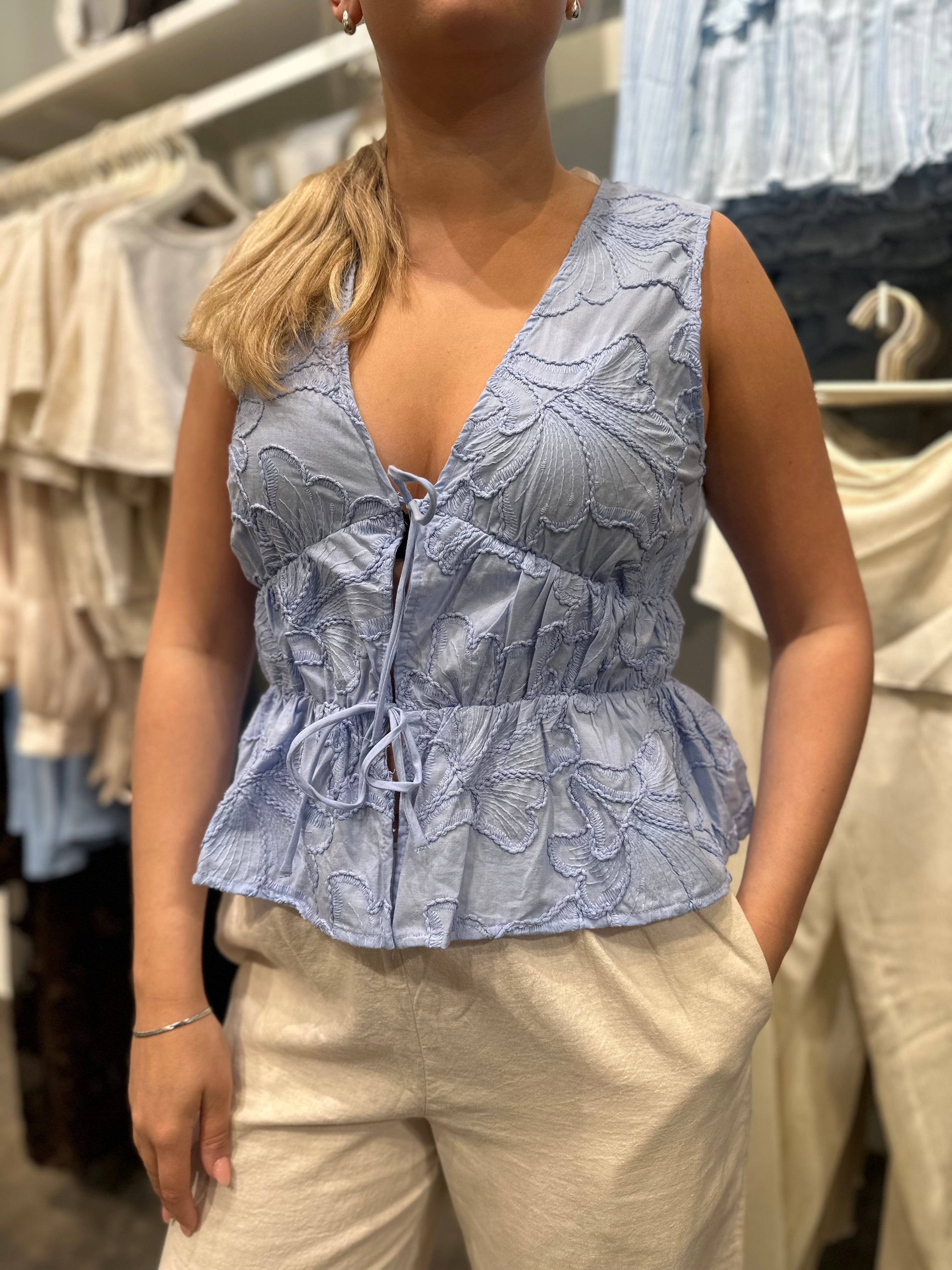 VMANN Top - Brunnera Blue - VERO MODA & VILA Bergvik